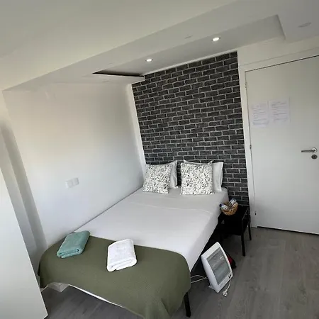 Airport Room Lisbon Exterior photo